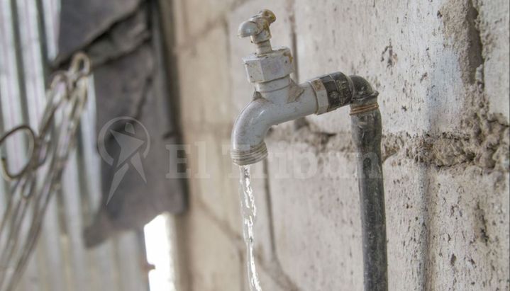 eltribuno's tweet photo. Recomiendan no beber agua de la canilla en Salta capital

https://t.co/gaYoG6nR5Z https://t.co/VhxM0lTXAF