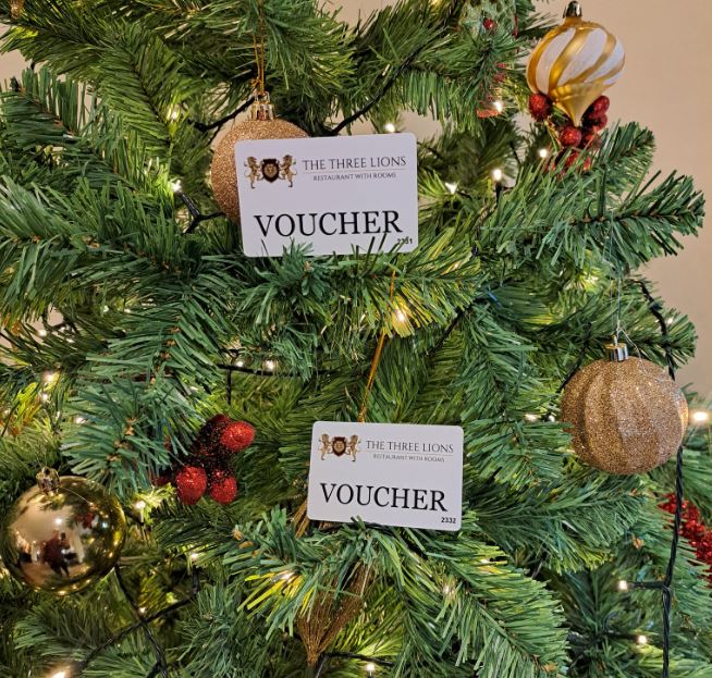 TheBBDirectory's tweet photo. Gift vouchers are a great idea for that hard to buy for person. Why not treat someone to one to spend at The Three Lions? They can be spent on food, drink &amp; rooms. 🎄
https://t.co/lS4Gp5X2QR 
#GiftVoucher #Christmas #Accommodation #Restaurant #Stuckton #Fordingbridge #Hampshire https://t.co/mP02AoFhvN