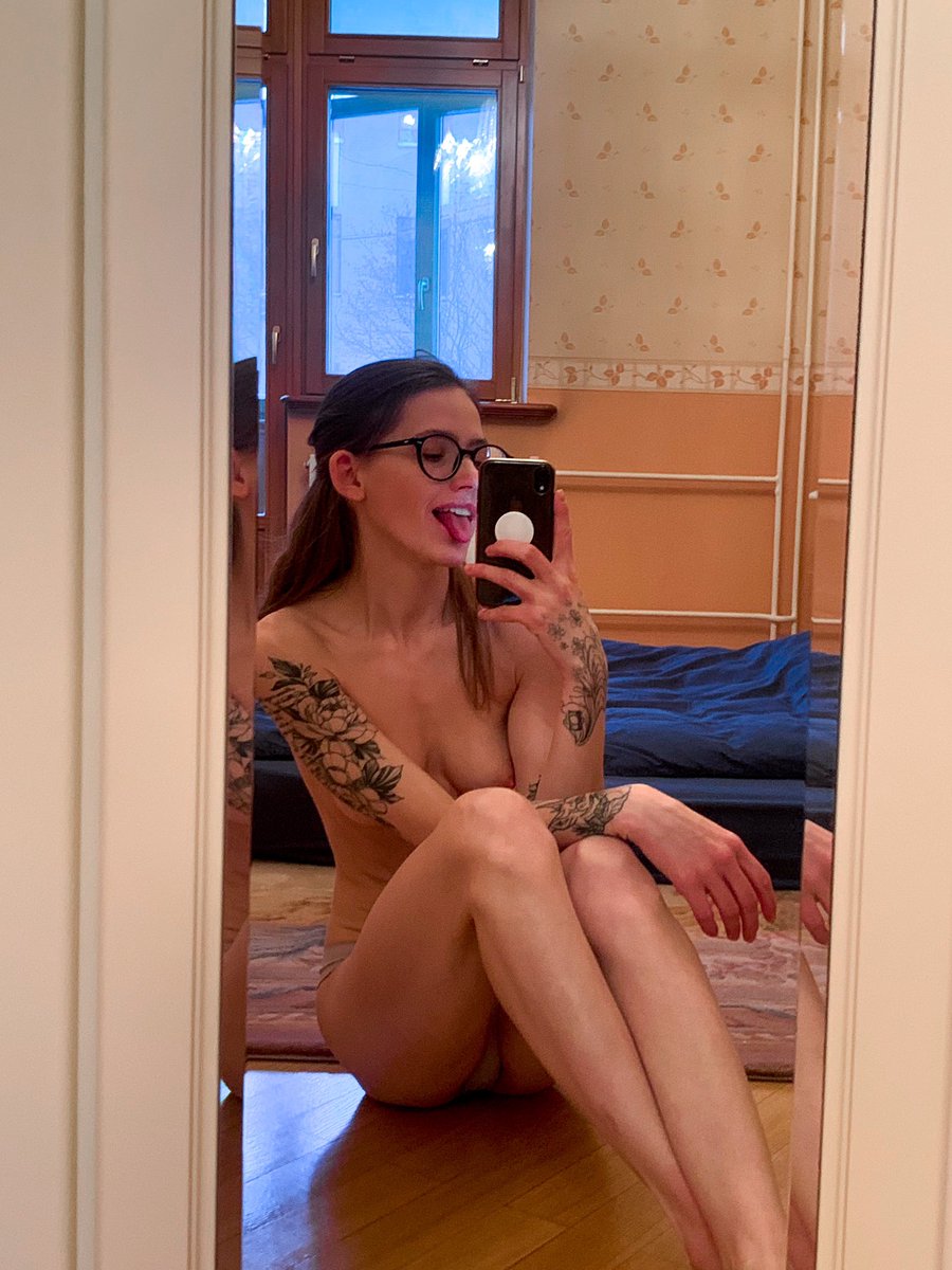 AsyaFlames’s pics and videos