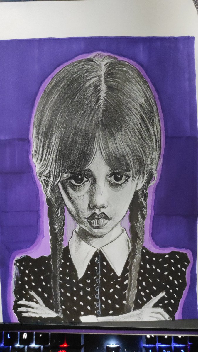 -"Solo miro hacia arriba como un muerto "- #wednesday #wednesdayaddams #wednesdaynetflix #draw #drawing #drawings #Pencildrawing #pencilart #ArtistOnTwitter