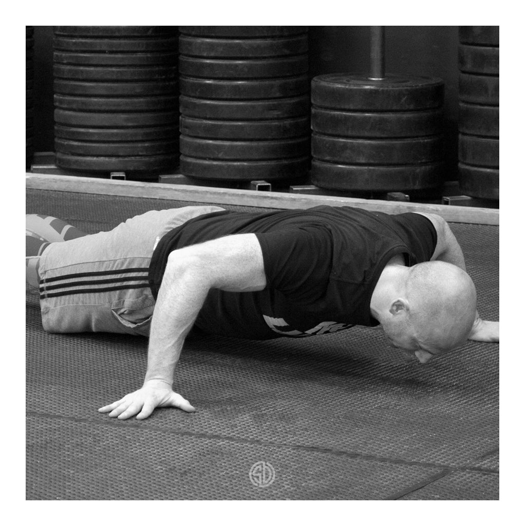 SteveDawsonCKT's tweet image. #widepushups take the focus off your triceps &amp;amp; places more on your chest. A challenge for both strength &amp;amp; endurance.
The versatility of #pushups makes them a valuable tool to add to your armoury, whether for strength, endurance or muscle growth.
#stevedawsontraining #gymnasticals