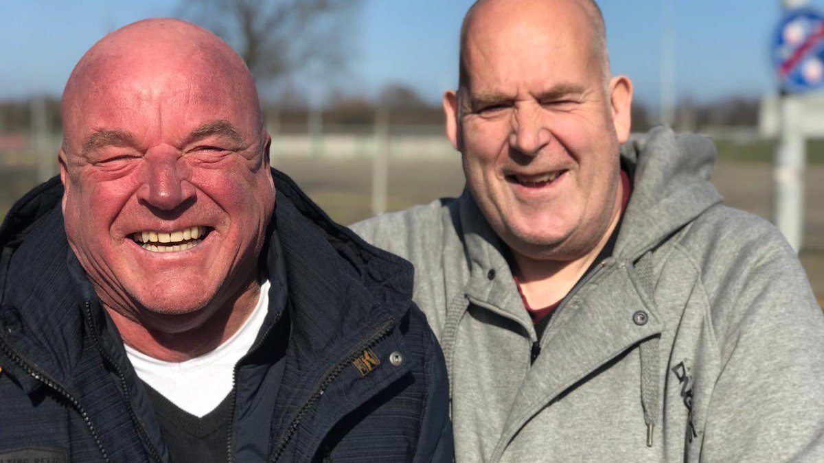 Een bijzonder #Ajax duo krijg ik straks te gast in de studio! Kale en Kokkie! Vanaf 12.45 zijn ze hier 88.9/93.9FM #lunchroom