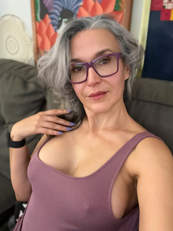 MomsDaily4's tweet photo. I’m bored! Ask me anything! https://t.co/LzUlCUrla8