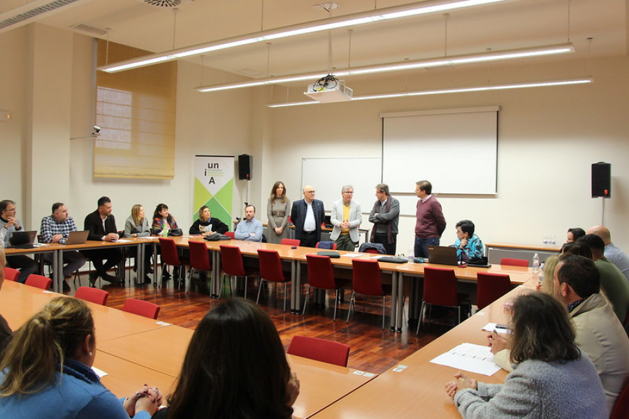 👥 #SomosUNIA celebra en #Baeza un Encuentro de Trabajo sobre #TecnologíaEducativa para docentes de las universidades públicas andaluzas para intercambiar conocimientos sobre el uso de la tecnología y su capacidad de transformación y alcance social.

➡️ cutt.ly/v0QedL5