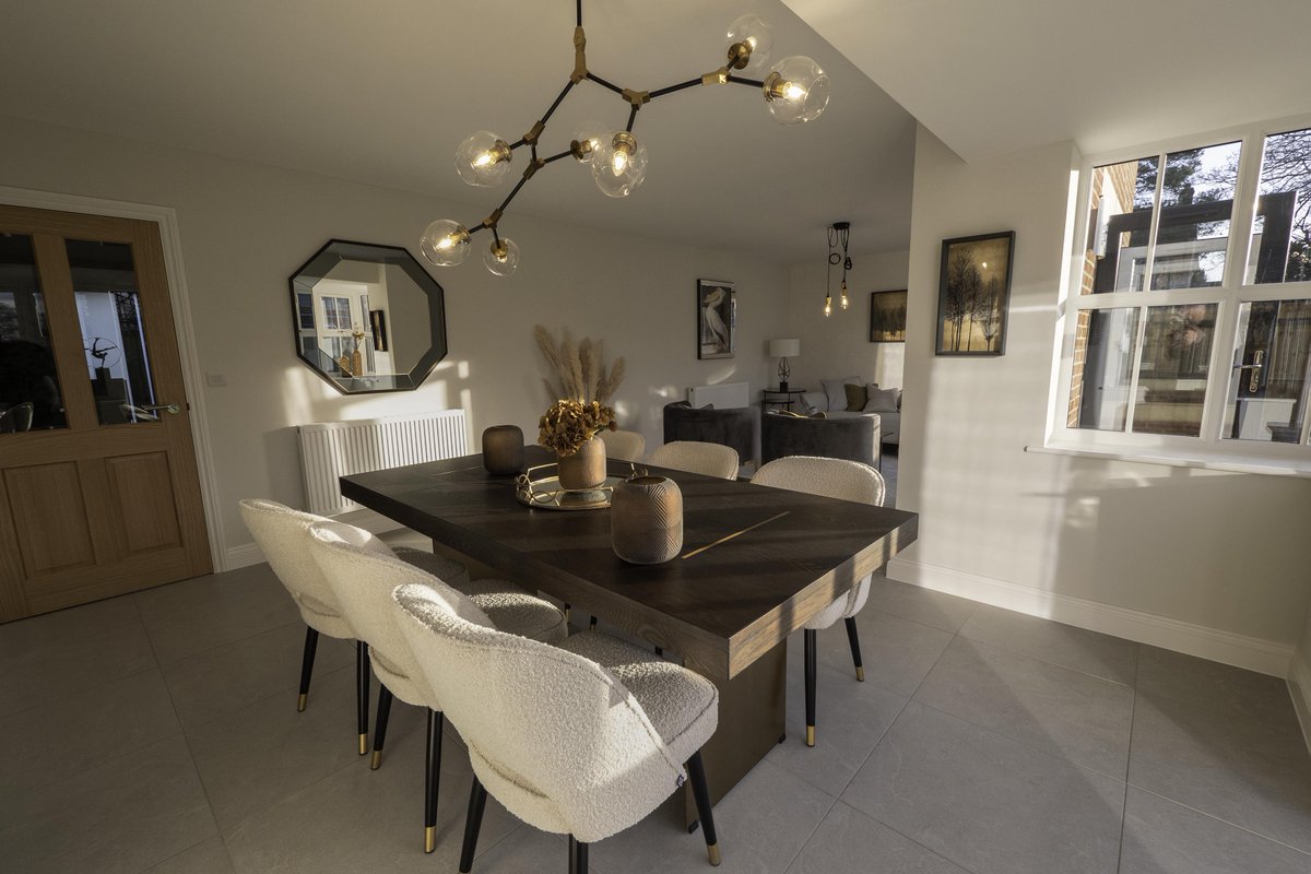 roman_gate's tweet photo. That perfect spot for Christmas dinner with all those people who are most important to you!

#FridayFeeling  #familyhome #foreverhome #findyourforever #unique #design #interiordesign #RomanGate #MiddletonStGeorge #Darlington #ChristmasIsComing #Christmas2022 https://t.co/YrnbtvZMxM