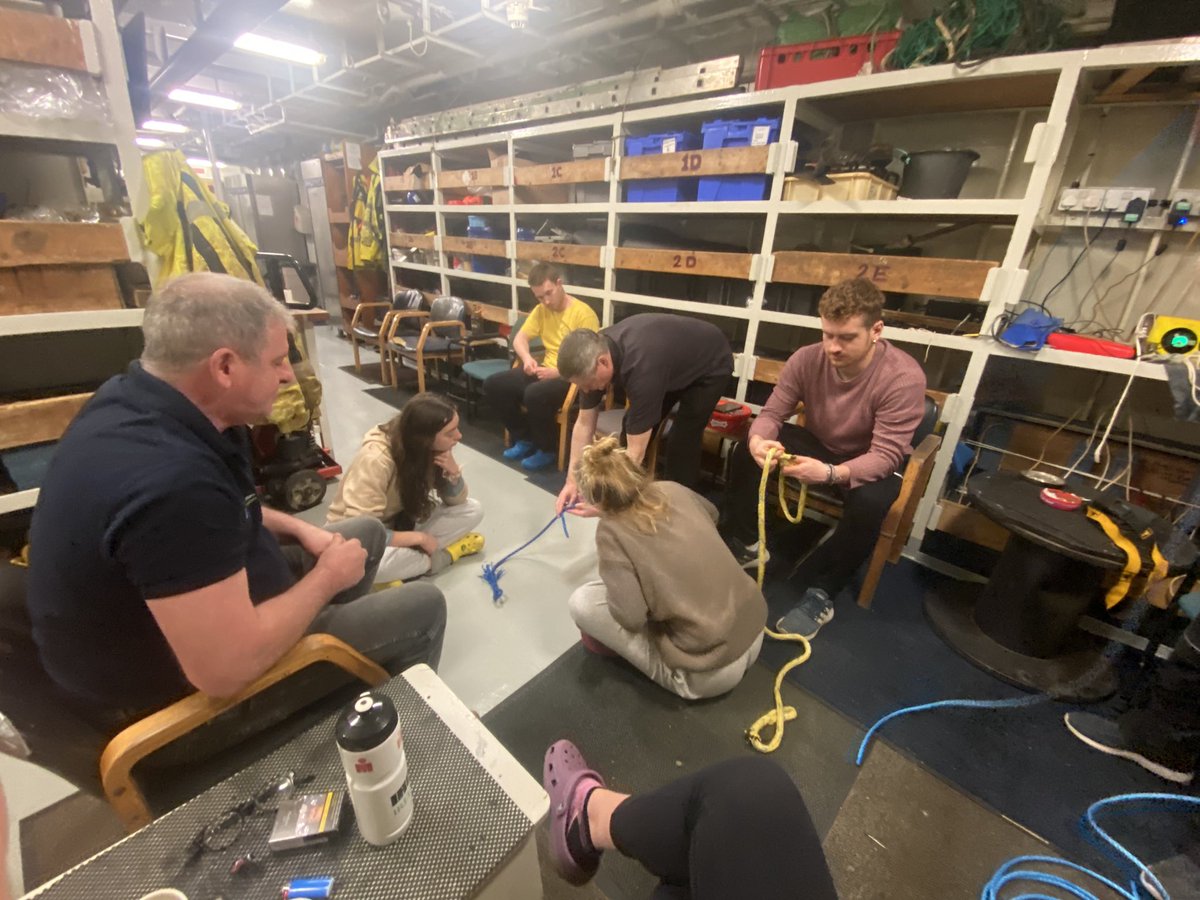 elizabethtray3's tweet photo. Have had an absolute blast the last 2 weeks on the Celtic Explorer IGFS Leg 4 Survey!!!! Learned loads about different species and the crew even took the time to teach us net mending &amp; knots in the evening!! @MarineInst @LydsJohnson @NeveMcCann @SaraJaneMoore10 https://t.co/fG2bqlbrlw