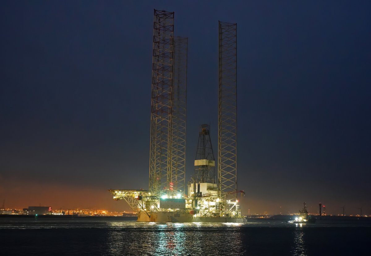 Multraship's tweet photo. Nice photographs of MULTRATUG 3 taken by Kees Torn during the rig move of GABRUS from Eemshaven to Rotterdam.
#multraship #multratug #shipping #towage #salvage #scheepvaart #tugspotters #instaship #boat #tugboat #shipspotting #rigmove #havenrotterdam #portofrotterdam https://t.co/kHhOgUb9Uw