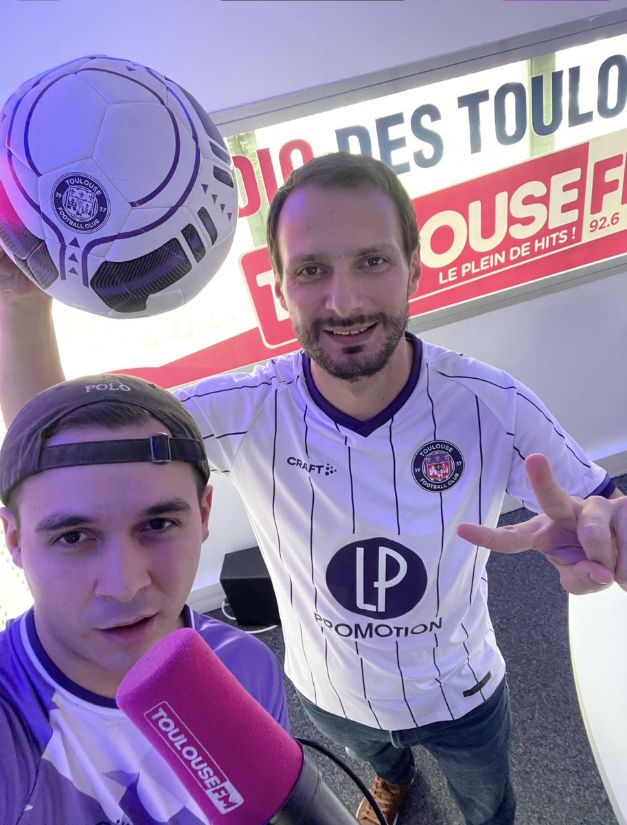 ToulouseFM's tweet photo. 💜 JEU CONCOURS 💜

🎙️ Émission spéciale de la Team de l'Aprèm Toulouse FM, lundi 19/12 en direct de la nouvelle boutique du @ToulouseFC !

🔥 Au programme : des cadeaux et des surprises !

🎁 Vous voulez assister à l'émission ?

👉 Jouez sur le compte Instagram de Toulouse FM 🍀 https://t.co/CSHHLl2dj3