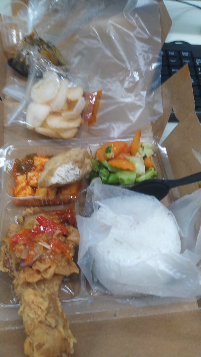 SubhanBadru's tweet photo. @FOOD_FESS Jumat berkah asixxx, xixixi https://t.co/WT5bpyTQOG