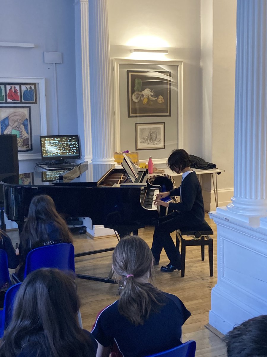 PPSMusicDept's tweet photo. Last Day of Term Christmas Assemblies: first up, performances in Y6&amp;7 assembly ⁦@PPSMusicDept⁩ ⁦@PortlandPlaceHd⁩ ⁦@Alpha_PlusGroup⁩ https://t.co/VawCGIaTAi