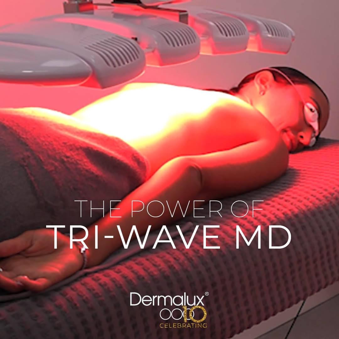 A full body treatment  with our Tri-Wave MD designed to treat the face, scalp and body.
It offers a solution to body skin concerns such as chest rejuvenation, back acne, post-surgical healing, psoriasis &amp; targeted pain relief.
#dermalux #beautyinoxton #clarinsgoldsalon