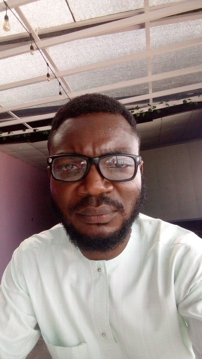 JiMiieR's tweet image. Friday look. This glasses no dey even do me. 
Abeg remember to vote PDP in coming elections

#IamPDP. #LADO #Seneto #NigeriaDecides2023 #Nigeria