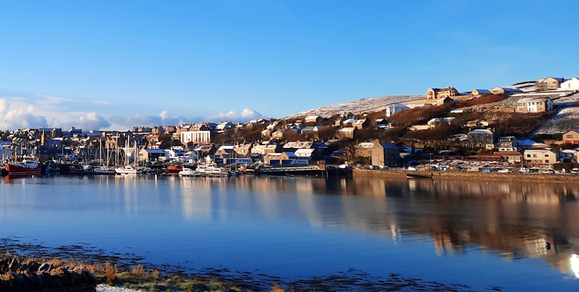 OrkneyLibrary's tweet photo. Winter days in #Orkney can be dark and cold but also https://t.co/NgFJowgktV