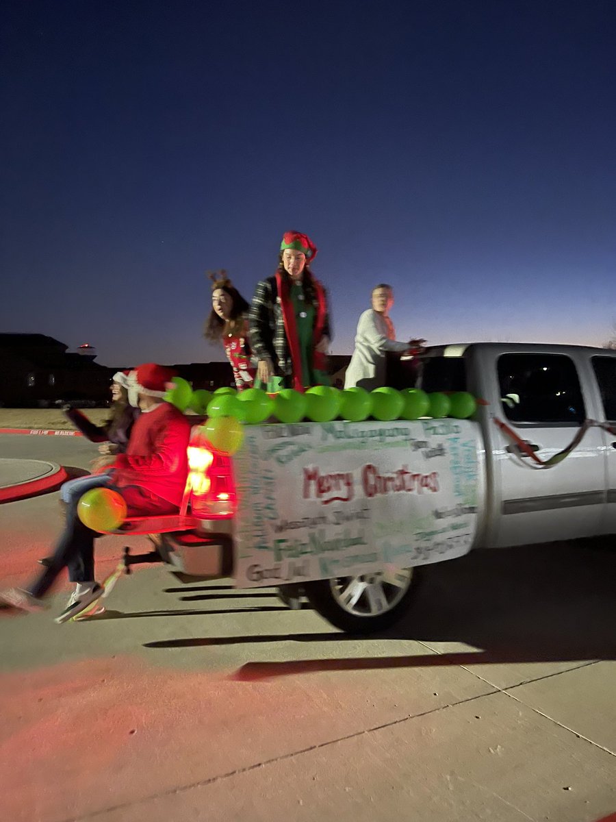 Celebrating different winter holidays by parading and caroling for our families! What a night to remember!💚✨❄️

We are #SRE3C