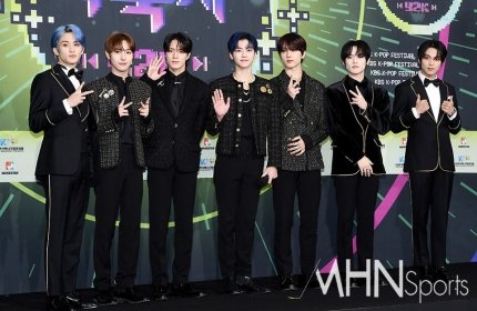 FkGIO1fX0AMy_1c?format=jpg&name=small