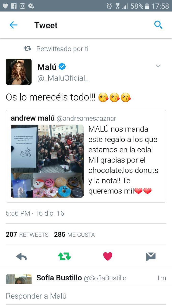 SofiaBustillo's tweet photo. Hace 6 años mi gente… 😂😂😂😂 #TourCaos https://t.co/5ZZ9j8XsgW
