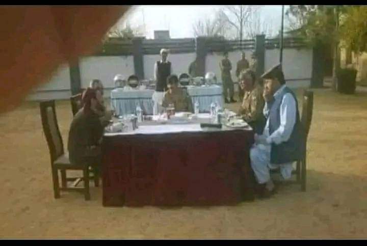 وټ هيز ديسسسس