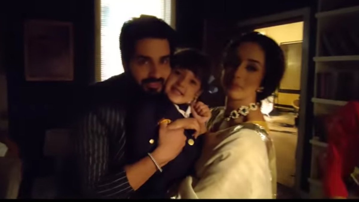 Swarna's reel🥺
She had such a sweet bond with everyone on set. Perfect choice to play their daughter ❤

#YehHaiChahatein