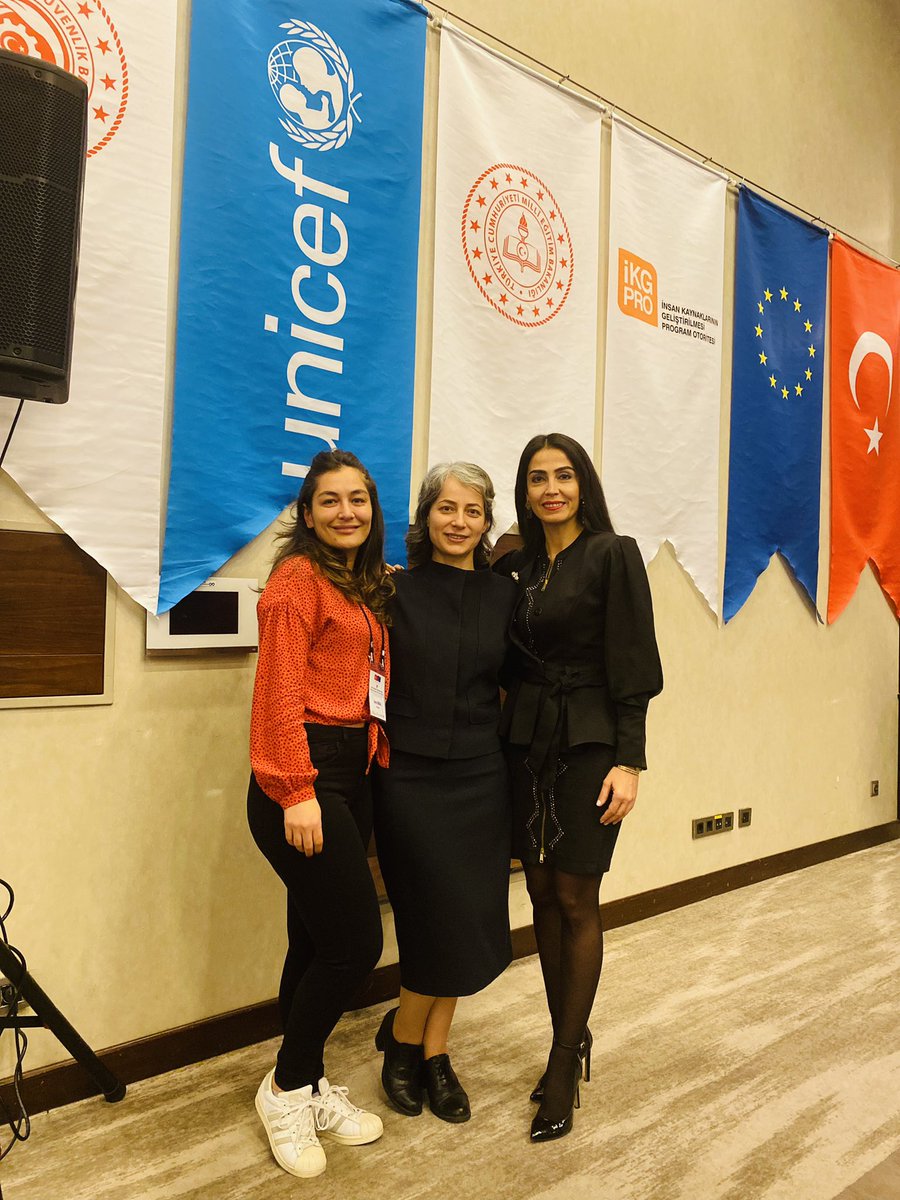 ulgenkunt20's tweet photo. Eğitim süreci başarıyla tamamlandı . Proje Türkiye Cumhuriyeti ve Avrupa Birliği @EUDelegationTur ortak finansman��yla @tcmeb ve @unicefturk iş birliğiyle uygulanmaktadır. @csgbakanligi @IKGPRO @ABBaskanligi @tcmeb @tuncay_morkoc @yasintepe @daslan01 @MetinMengilli @NGozuyasli https://t.co/TUDd7Zughk