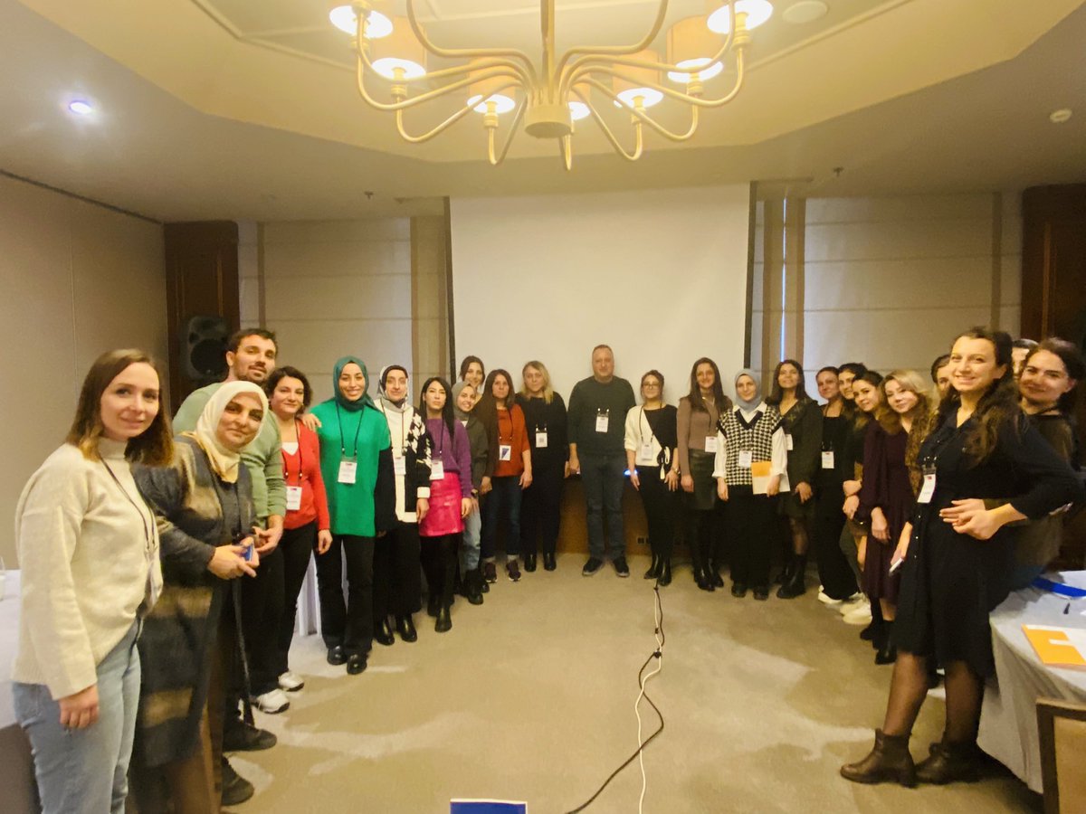 ulgenkunt20's tweet photo. Eğitim süreci başarıyla tamamlandı . Proje Türkiye Cumhuriyeti ve Avrupa Birliği @EUDelegationTur ortak finansman��yla @tcmeb ve @unicefturk iş birliğiyle uygulanmaktadır. @csgbakanligi @IKGPRO @ABBaskanligi @tcmeb @tuncay_morkoc @yasintepe @daslan01 @MetinMengilli @NGozuyasli https://t.co/TUDd7Zughk