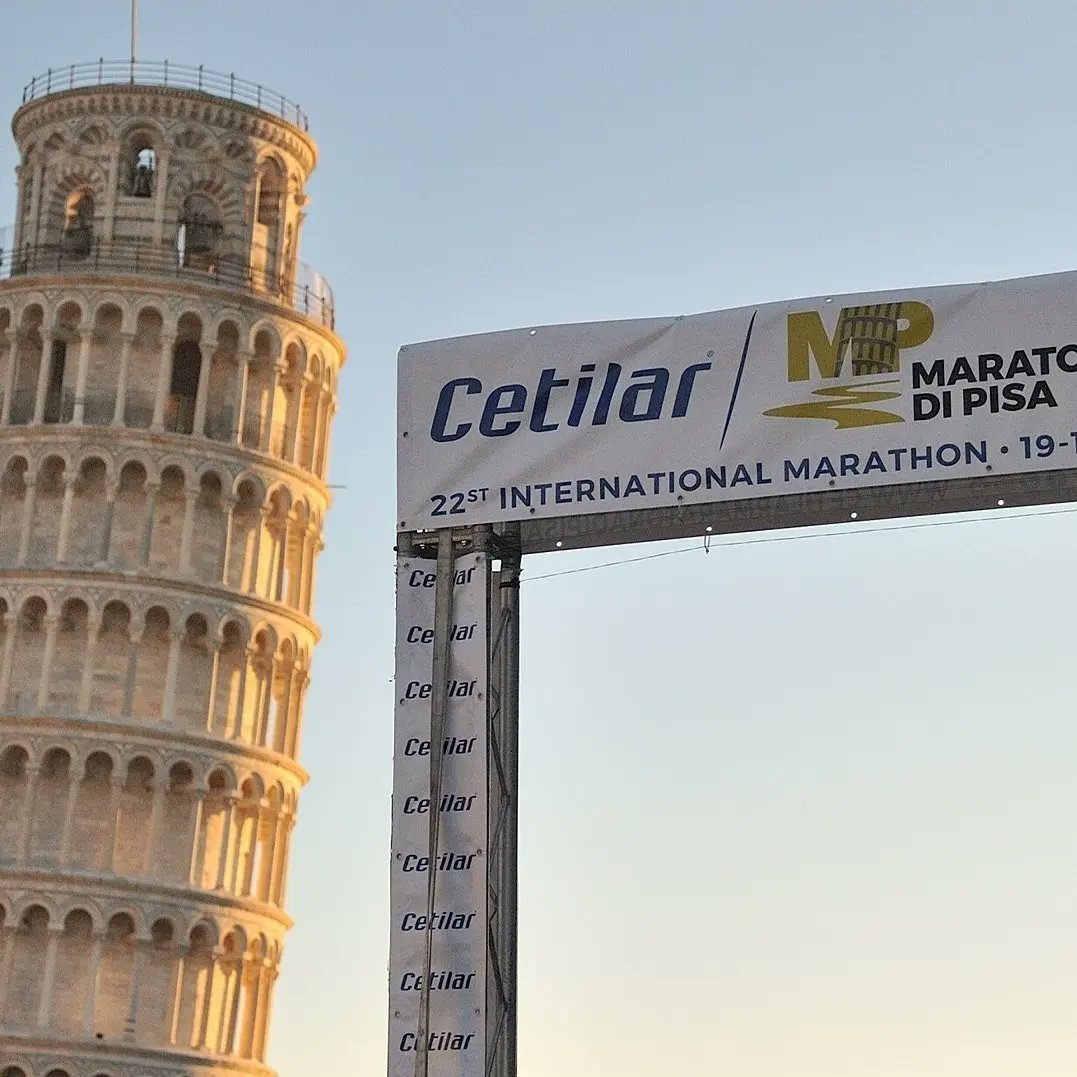 RuncardItalia's tweet photo. 𝗣𝗜𝗦𝗔𝗔𝗔𝗔!
🏃 Oltre 2000 atleti per l'ultima maratona nazionale del 2022!

📍 Maratona di Pisa
🗓️ 18 dicembre 2022
🕒 9.00
P: Piazza Manin
A: Piazza dei Miracoli

👉  Il calendario completo del weekend: https://t.co/hcOrQ1dZJY
#runcard #Running #pisa #marathon #weekend https://t.co/Mrw1zRZZ1j