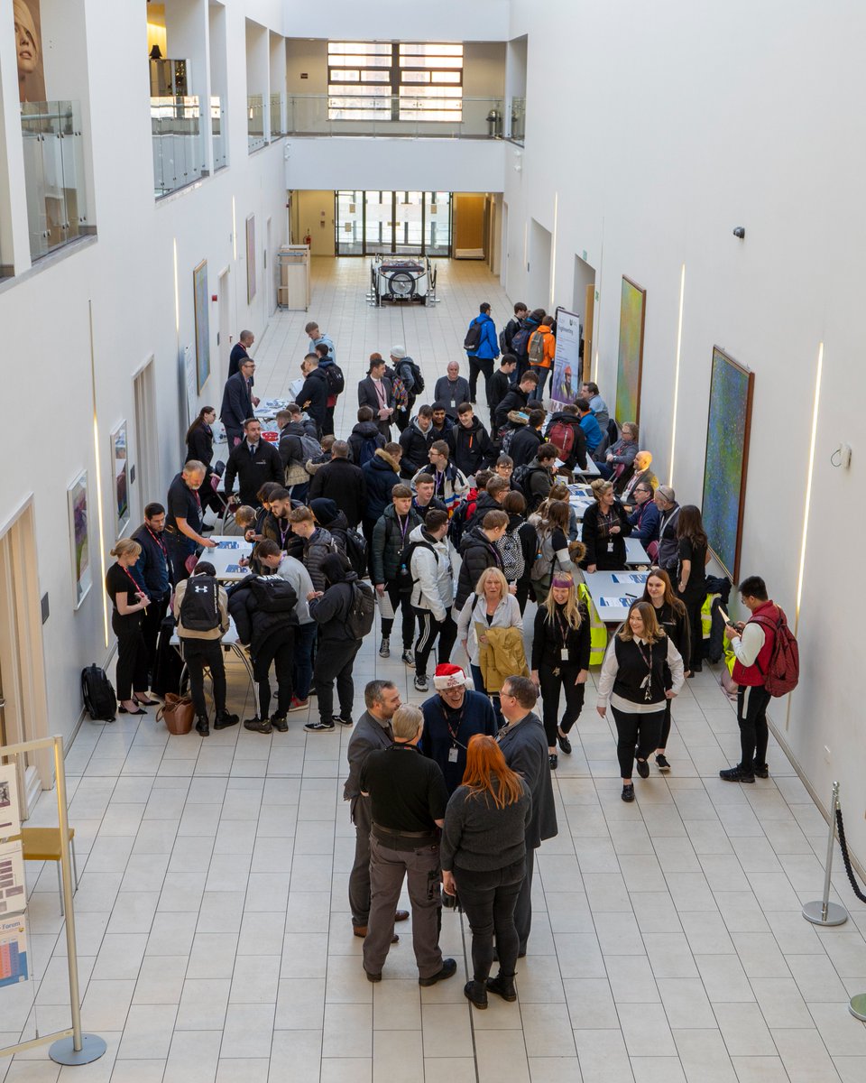 hartlepoolfe's tweet photo. 100s of our engineering students finished 2022 with a dose of inspiration and a wealth of knowledge gained at the 'Meet the Engineer' event this week.
Employers from across the engineering sector supported the event, hosting skills sessions and lectures.
#MeetTheEngineer https://t.co/wDdSxKGtUH