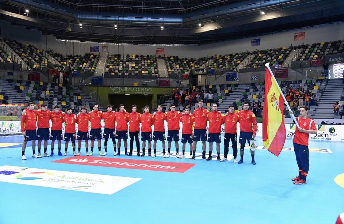 ciudadlogronobm's tweet photo. OLÉ 👏🏻 
❤️Los grandes de @edu__11__ y @javirguezmoreno han sido convocados por Rodrigo Reñones para disputar el 4 Naciones con los #hispanosjunior ❤️💥🫶🏼 https://t.co/j2QskkV53C
