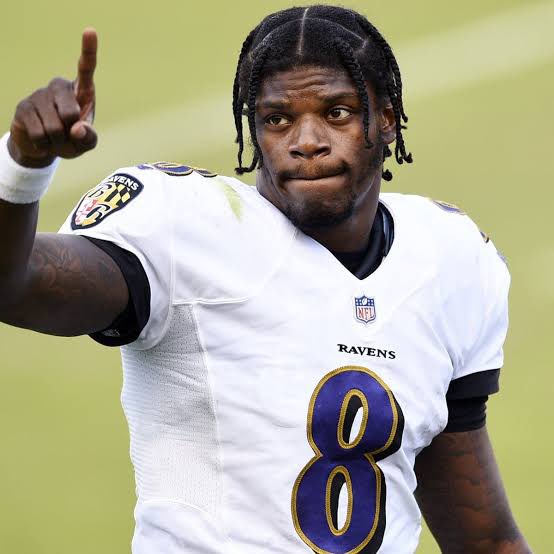 danlacalle's tweet photo. Se você tivesse que escolher um QB para o seu time HOJE, entre Lamar Jackson e Joe Burrow.

Quem você escolheria? https://t.co/WjzxxRgz1q