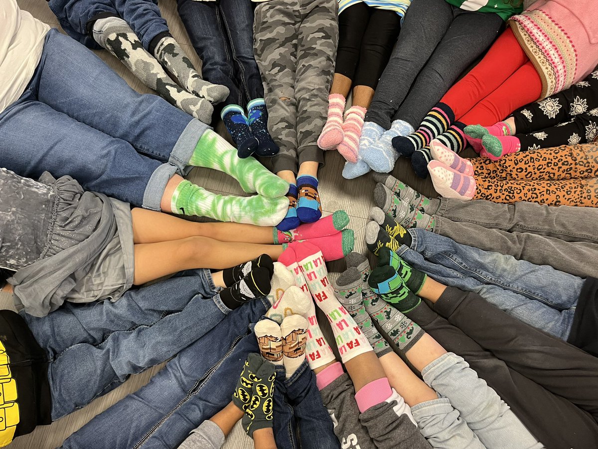 KellyLeonardLP's tweet photo. Yesterday was my last day in Kinder! It was a great day! We had a sock exchange and snowman stations and ended with a pizza party! I am moving into a special education role  ( still at LPE)and super excited! Goodbye Room 105 Hello Room 14! #greatthingsarehappening #ChooseLP https://t.co/j4vqCbqj3T