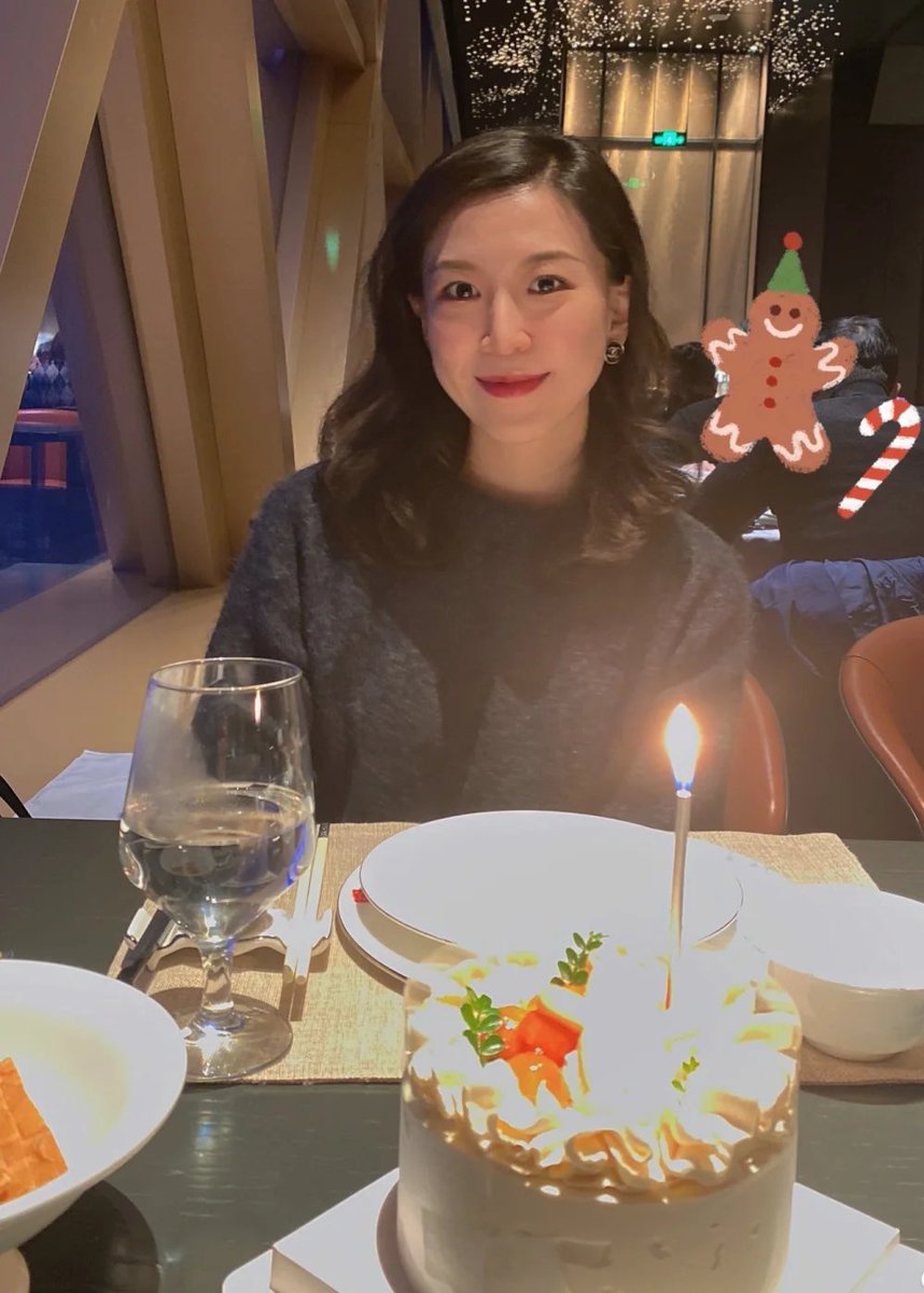 war89270278's tweet photo. 生日快乐，祝自己永远开心！尽管不喜欢一个人过，但是总是这么身不由己，希望下一个生日有你，一起笑，一起闹，一起睡，一起做爱做的事情！但愿醒来是你！哈哈，花痴了。。。 https://t.co/kN0BwRSnZ2