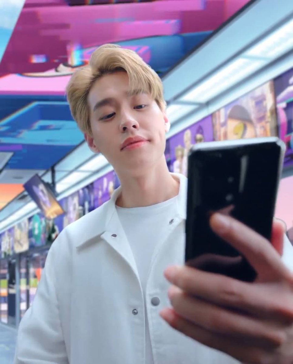 vivameansviva's tweet photo. กิ้สมากก กับแอป ZEPETO ในแอปคือสามารถพิมพ์แชทกับเพื่อนได้และมี customize เลือกแต่งตัวให้ avatar ตามสไลด์ของตัวเอง ที่สำคัญคือแอปเล่นลื่นไหลสุดๆและสามารถแชร์รูปออกมาให้คนอื่นดูได้ด้วย ลองไปโหลดมาเล่นกันดูน้าาา ปังไม่ไหวว #ZEPETOxBILLKIN #ZEPETOTH #ทุกสิ่งเป็นไปได้จริงที่ZEPETO https://t.co/O1gNIEWp3T
