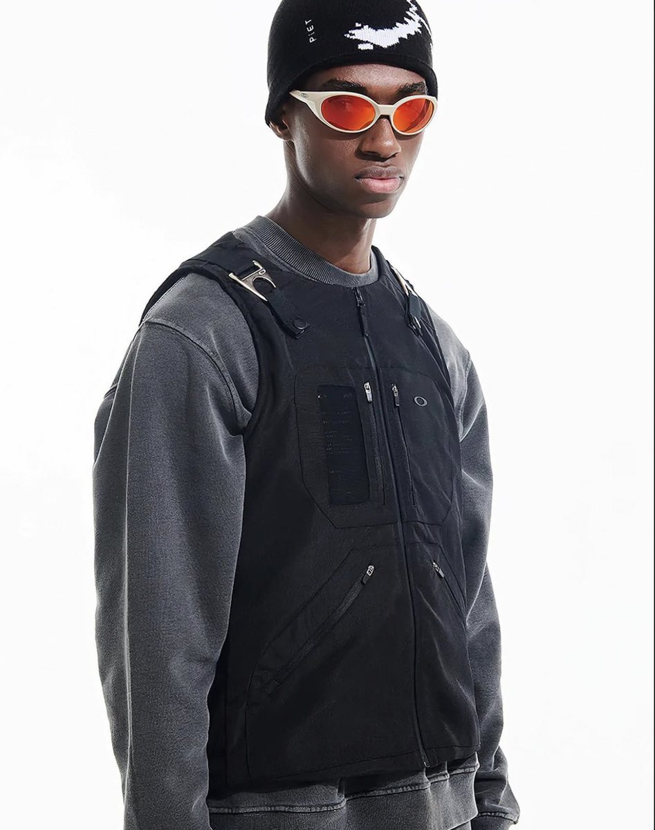 OAKLEY x PIET🖤
