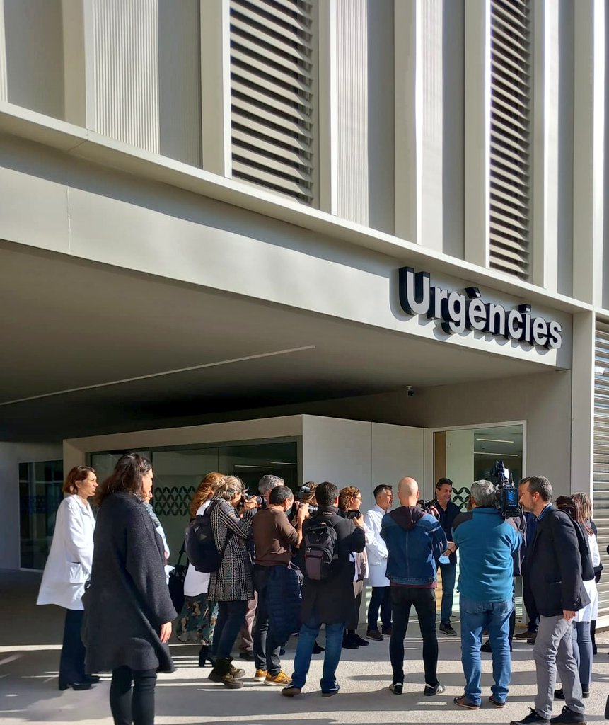 hggranollers's tweet photo. Seguidament donem la benvinguda a l'honorable conseller de @salutcat el Sr. Manel Balcells i Díaz, al nou Edifici Compacte del nostre Hospital General de Granollers.
#HGG #EdificiCompacte #Granollers https://t.co/YTutExaBAE