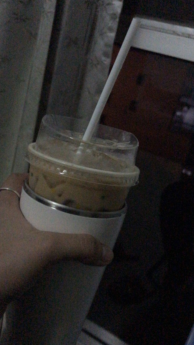 Fourtengorl's tweet photo. Naurong na poop ko, so di talaga ko nagkamaling bilin ka 🥹🥹🥹 https://t.co/HqUsFWt3i9