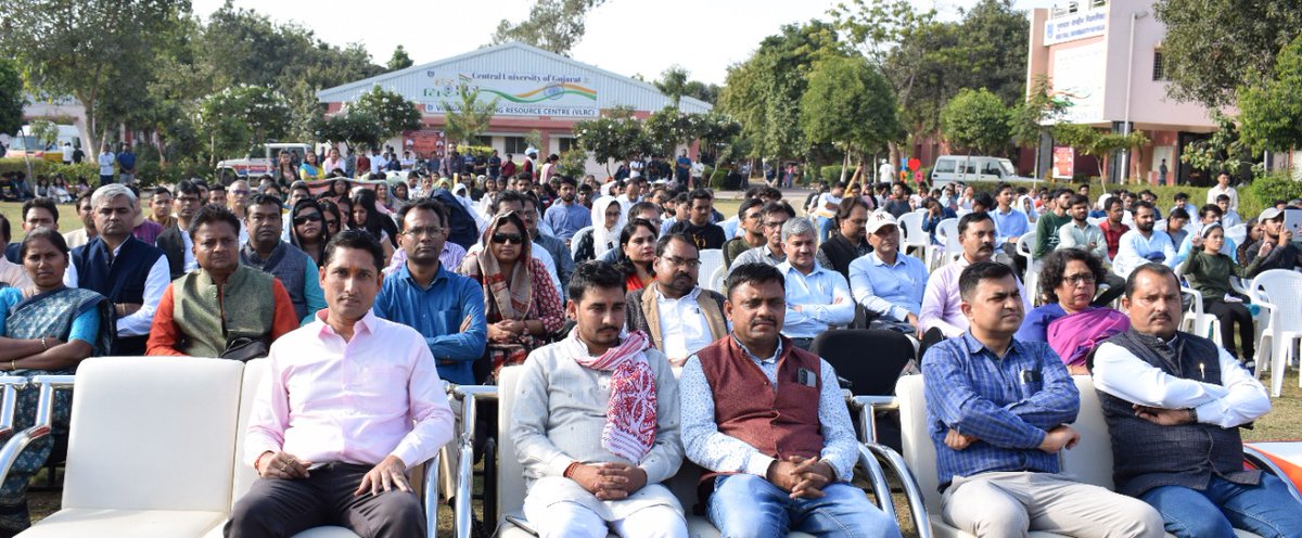 OfficeOfLGJandK's tweet photo. I believe University campuses are truly a network of ideas & aspirations for an inclusive society. These networks of ideas are creating human capital for nation building and their potential in achieving sustainable development while providing opportunities to all is limitless. https://t.co/cCsGoJ0VW9