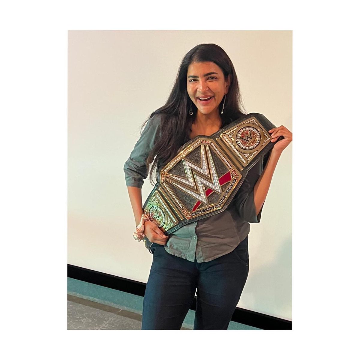 LakshmiManchu's tweet photo. #FantasticFridays
“My mission in life is not merely to survive but to thrive, and to do so with some passion, some compassion, some humor, and some style.”
-Maya Angelou
With the OG WWE Belt...
#WWF #WWE #wrestlemania #lakshmimanchu #womenempowerement #strength #powertowoman https://t.co/1MPoFAB9zM