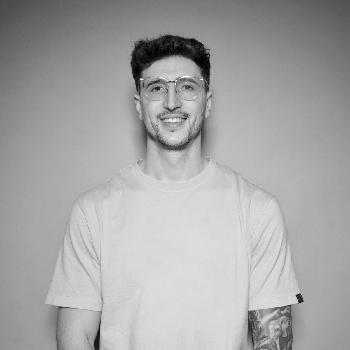 antonioeloyep's tweet image. La presentación de Saúl Romero es el broche final con el que cerramos la ronda de formadores del área de 💈 Barbería.

Comenzó su proceso para convertirse en barbero en #Enero2020 al matricularse e iniciar el curso en @antonioeloyep 💇🏻‍♂️

#NoEsSoloUnaEscuela #EsMuchoMas