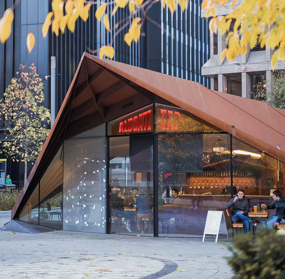 It doesn't look like we serve noodles? Yes, we do!! You can enjoy great selections of beer from <a href="/AldgateTap/">The Aldgate Tap</a> and noodle from us at the same time😉 Can your lunch get better than that? 🍻🍜 Serving Spicy Beef Xiaomian today 🧡 Order eat in/take away at the bar🌶️
#beefnoodle #lunch