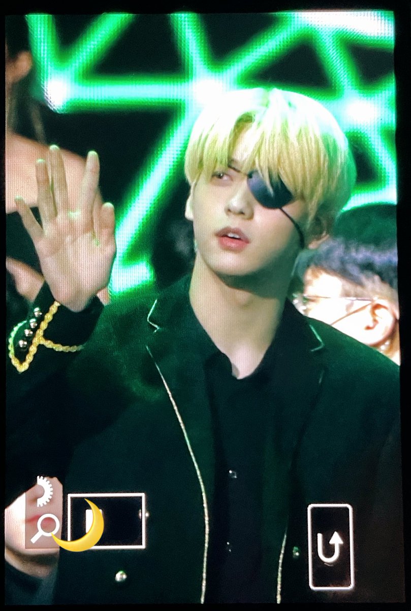 Luminous1205 tweet media