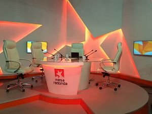 Hoy se cumplen 23 años de que se creara la <a href="/mesaredondacuba/">Mesa Redonda</a>, por iniciativa de Fidel, en medio de la histórica batalla del pueblo de #Cuba por el regreso de Elián. Desde entonces estamos y seguimos en combate. Nuestras armas son las ideas.