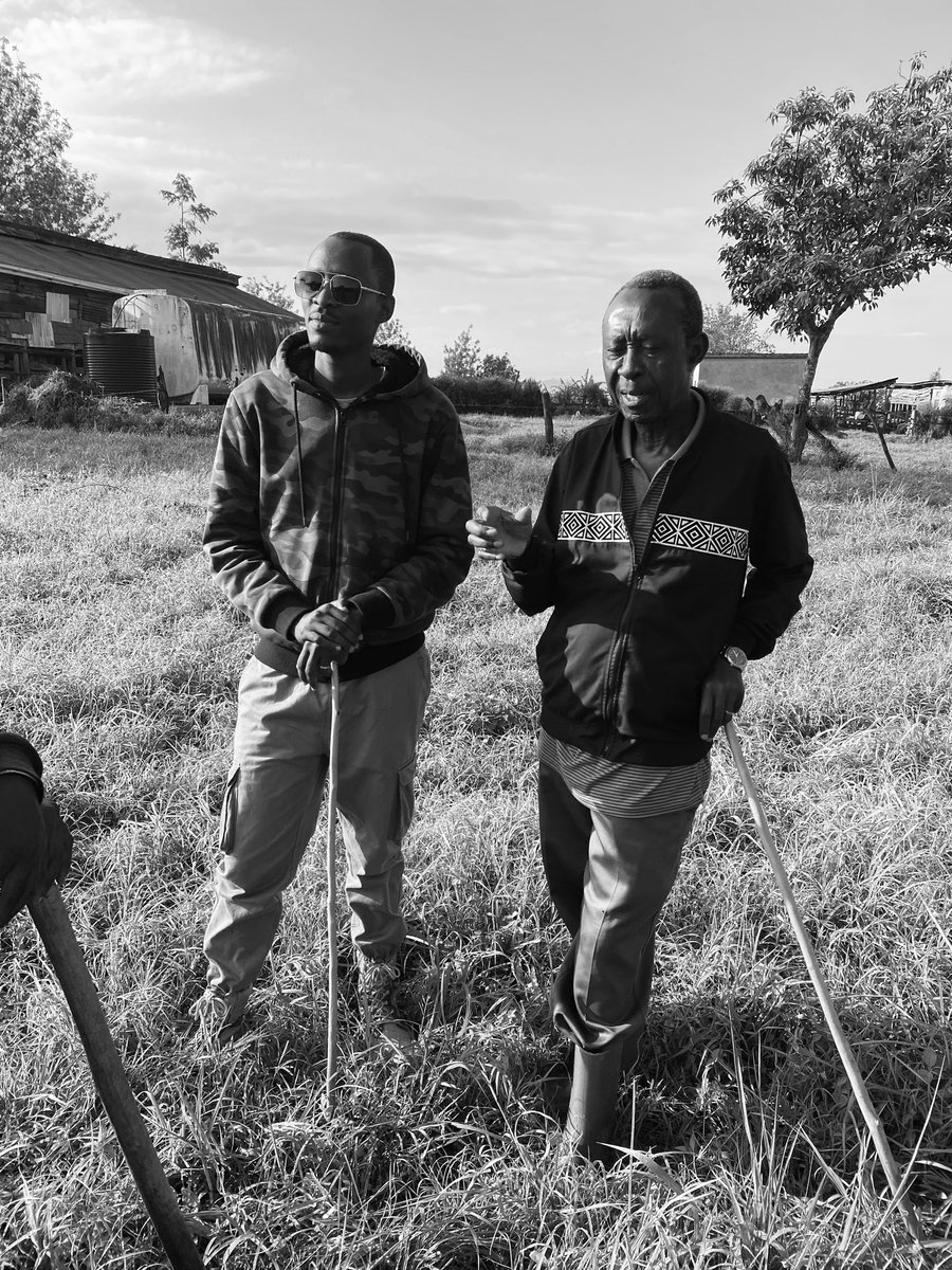 fred_rwigamba's tweet photo. #Holliday @#Mbarara is awesome #Working with university students #GAP #Rejenerative Farming #KNOWLEDGE Sharing #University students #Handson #PassionateAboutProgress #Runyankole๐๐ป #Best Cattle Feeds https://t.co/5boGlSrn5s