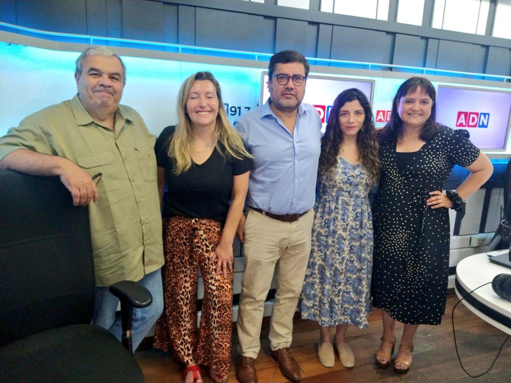 marcelo mella (@mellapolanco) on Twitter photo Ya estamos en #PaisAdn hablando de actualidad política y algo más...con <a href="/AldoRomuloS/">Aldo R.</a> <a href="/isatolosa/">isabel tolosa</a> y @Cami_randa <a href="/vicpazm/">Victoria Paz</a> 🤘📻 Ya estamos en #PaisAdn hablando de actualidad política y algo más...con <a href="/AldoRomuloS/">Aldo R.</a> <a href="/isatolosa/">isabel tolosa</a> y @Cami_randa <a href="/vicpazm/">Victoria Paz</a> 🤘📻