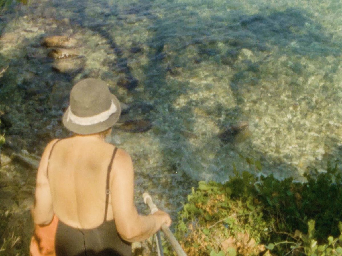 malamatula's tweet photo. I made a (very mini) documentary about my journey to reconnect with my Greek grandma and learn the language in the process! if you have 5 minutes spare, please watch it <3 https://t.co/q4eofUjk6H https://t.co/ykva6tE8l7