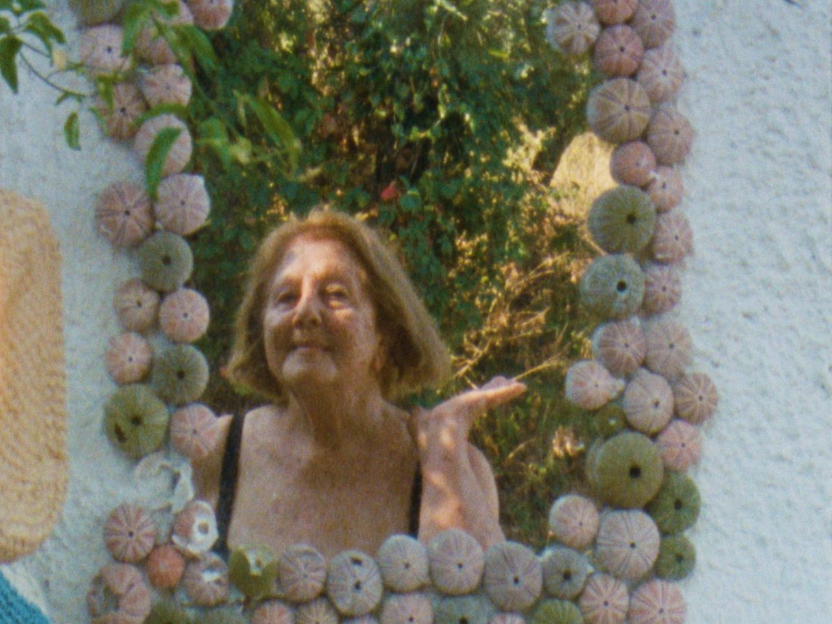 malamatula's tweet photo. I made a (very mini) documentary about my journey to reconnect with my Greek grandma and learn the language in the process! if you have 5 minutes spare, please watch it <3 https://t.co/q4eofUjk6H https://t.co/ykva6tE8l7