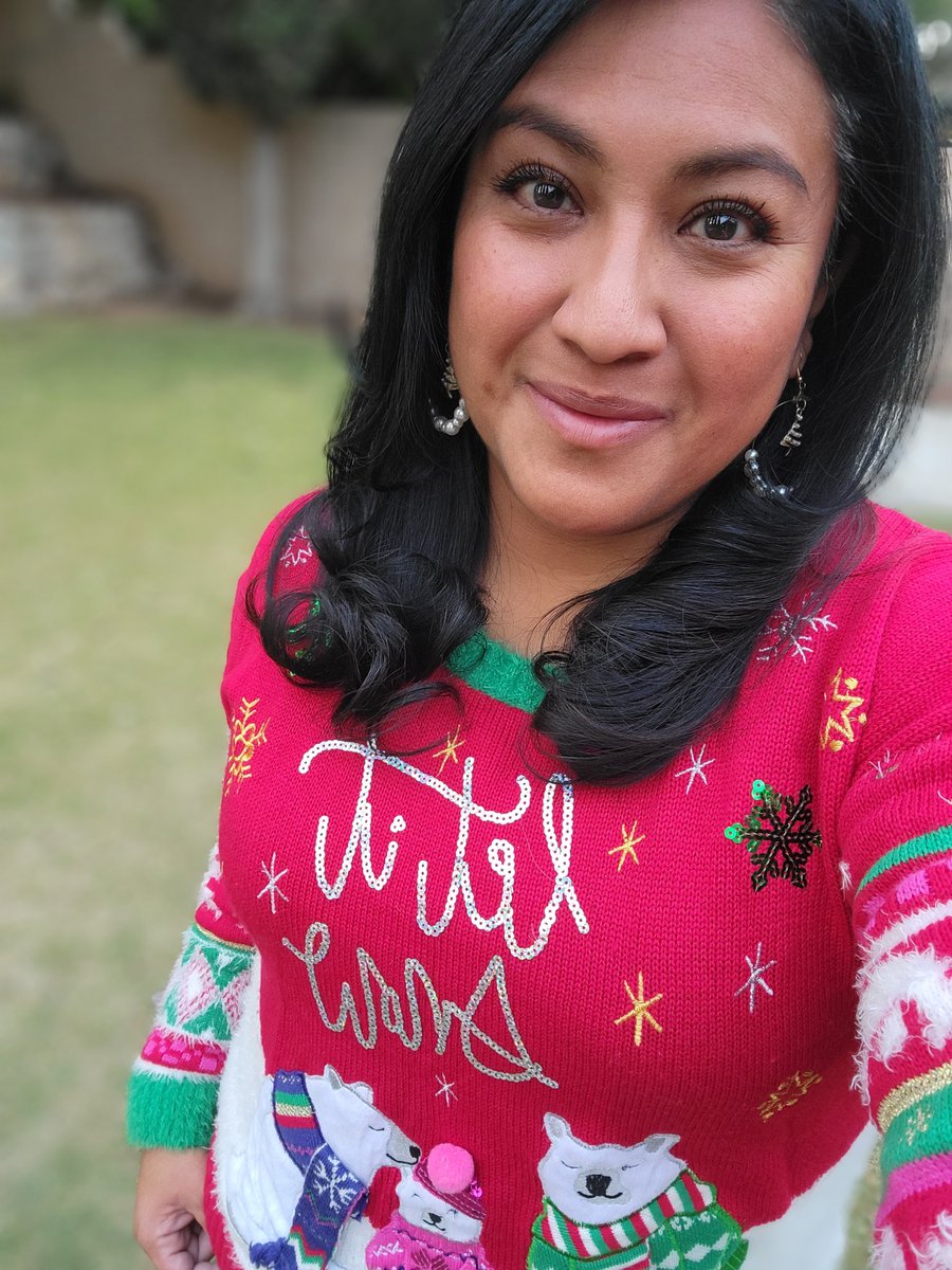 Happy Friday Friends! May your day be wonderful and your coffee be strong!
Ending this festive week with #UglySweaterDay 💚🎄❤
Let's see your #uglysweater!