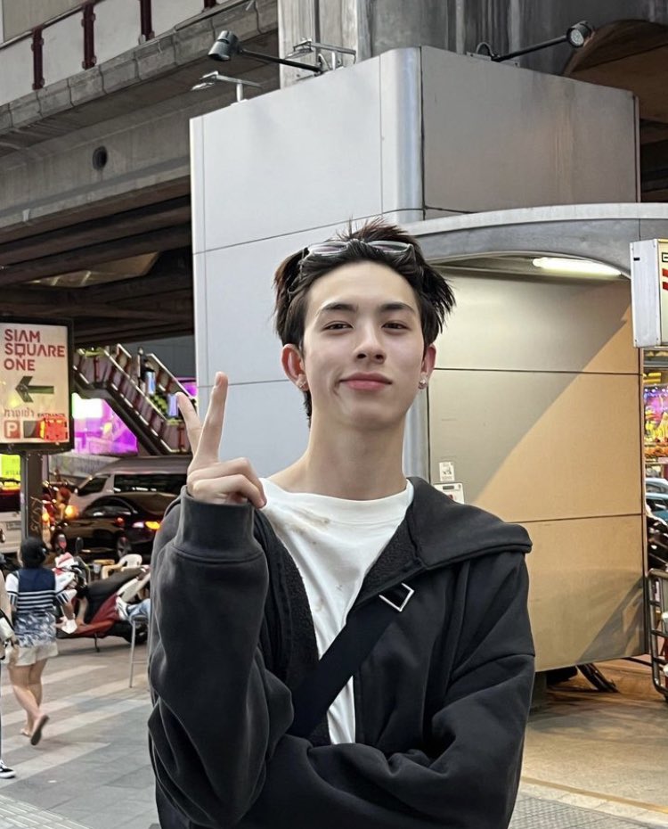 เอมเจ tweet media