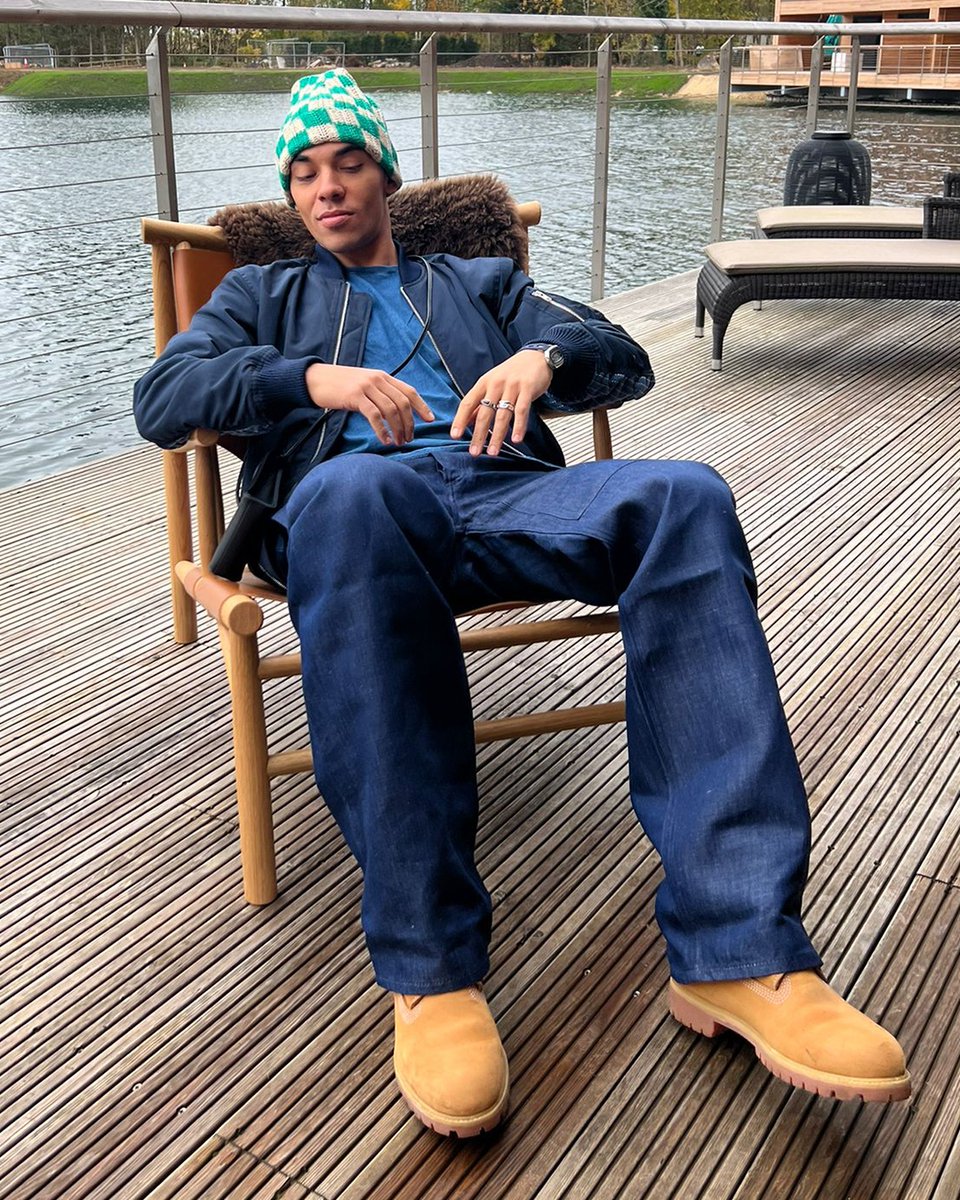 Lee Cooper tweet media