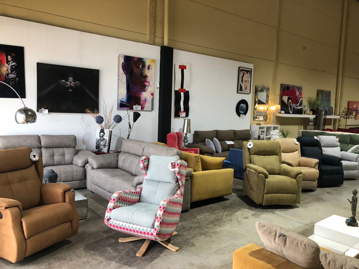 𝗟𝗜𝗤𝗨𝗜𝗗𝗔𝗖𝗜Ó𝗡 𝗧𝗢𝗧𝗔𝗟 𝗣𝗢𝗥 𝗖𝗜𝗘𝗥𝗥𝗘
𝙏𝙊𝘿𝙊 𝘼𝙇 40% 𝙮 50% 𝙙𝙚 𝘿𝙀𝙎𝘾𝙐𝙀𝙉𝙏𝙊
TODOCONFORT SOFÁS 
Avda. Príncipe de Asturias, 36 en Alcalá de Guadaíra 
tlf.: 621331558                    

#ofertasexclusivas #liquidaciontotal #alcaladeguadaira