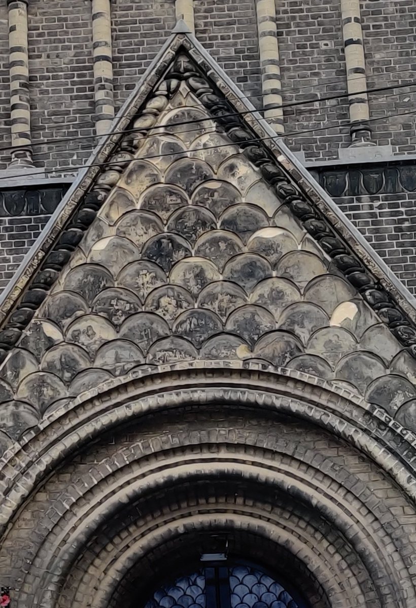 ColCivicSociety's tweet photo. "The time has come, the walrus said..."
To put you out of your misery & reveal that this week's #WhereAndWhatIsIt #ColchesterConundrum showed architectural detail from above the main door of the Grade ll listed #StBotolphs Parish Church (1836).
More:
https://t.co/m6ht3Vbfex https://t.co/QXLsRjVRC1