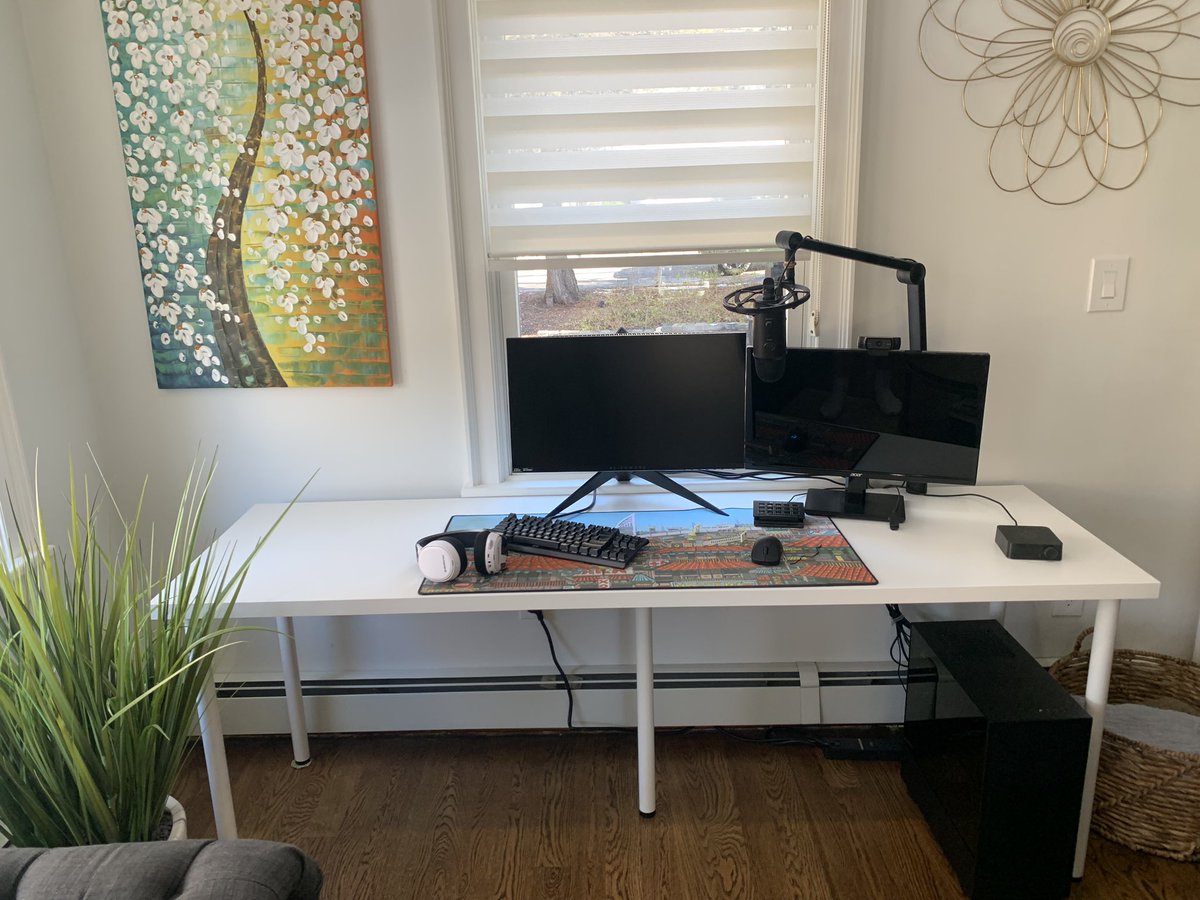 NotJanik's tweet image. New setup 🥰🥰